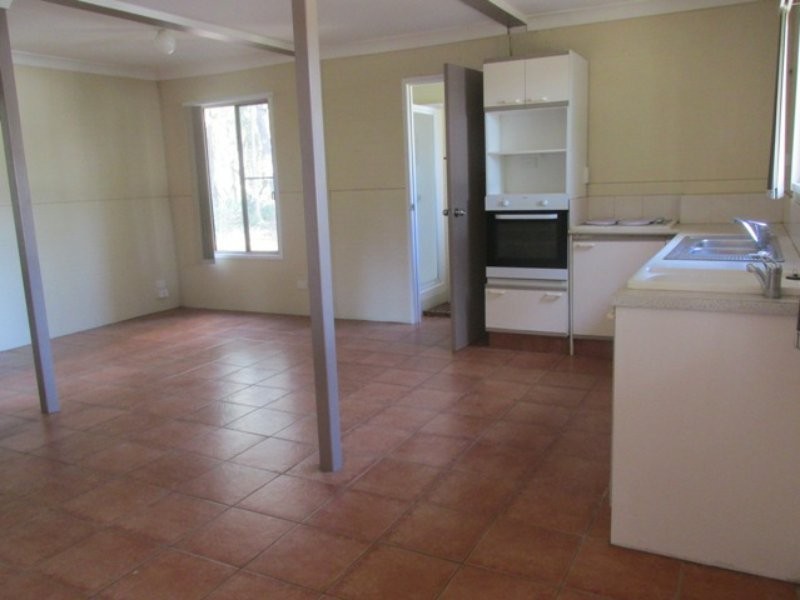 32 Alexander Street, Macleay Island QLD 4184