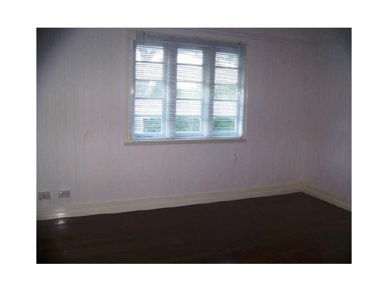 9 Kalara St, Macleay Island QLD 4184