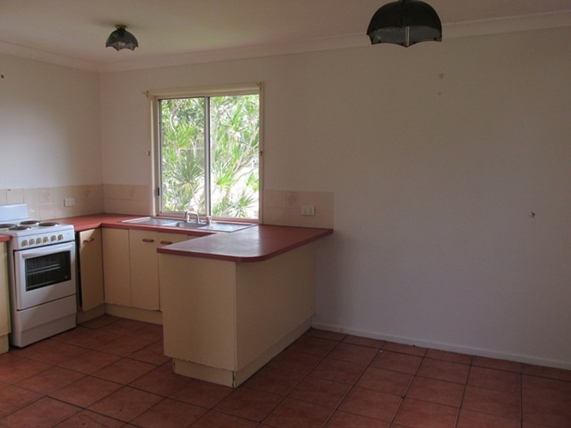 68 Scotts Road, Macleay Island QLD 4184