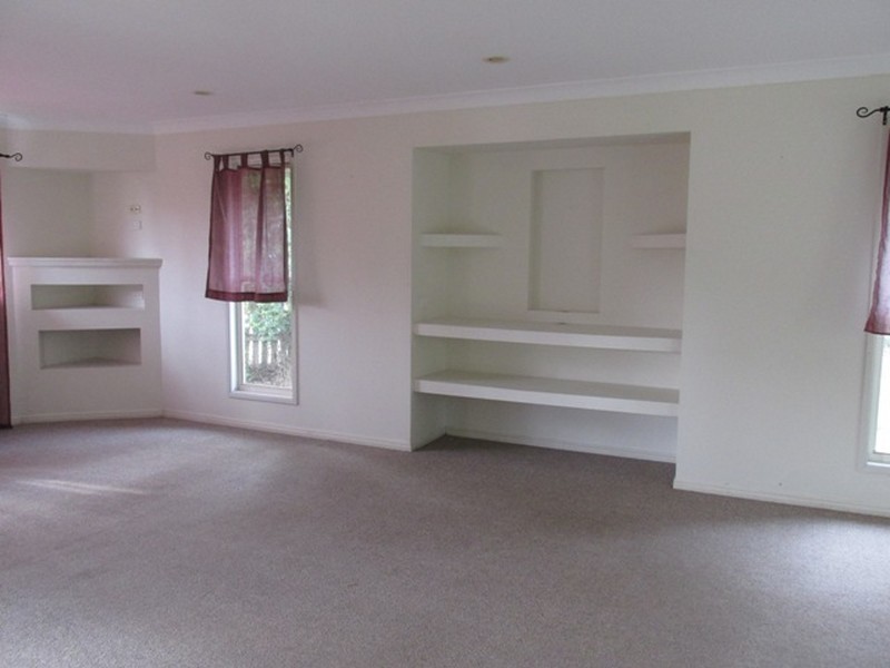 10 Scotts Road, Macleay Island QLD 4184
