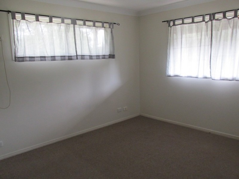 10 Scotts Road, Macleay Island QLD 4184