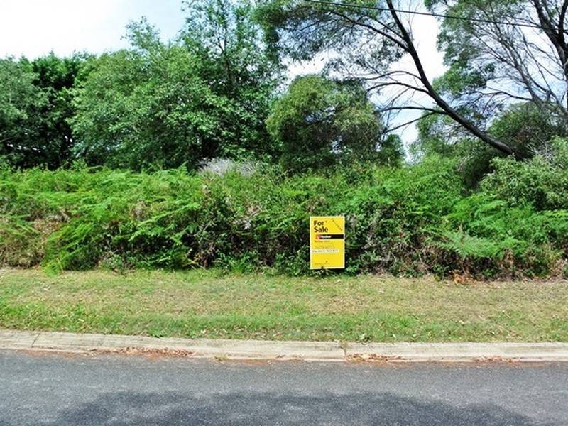 24 Waterside Drive, Macleay Island QLD 4184