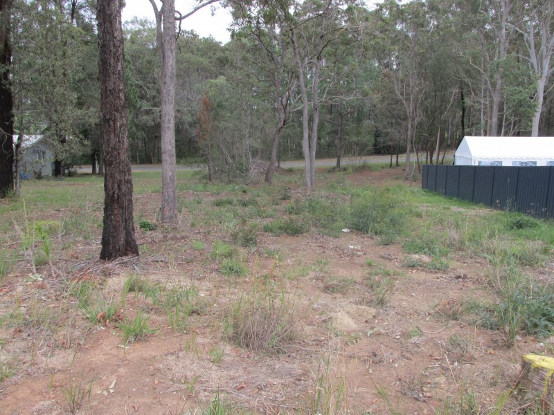 19 Devaney Street, Macleay Island QLD 4184