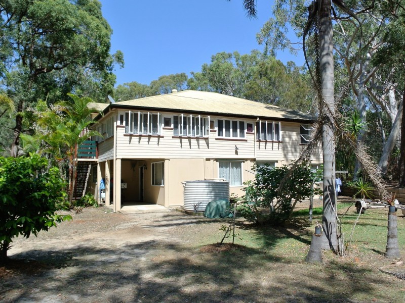 11 Noondoo Street, Macleay Island QLD 4184