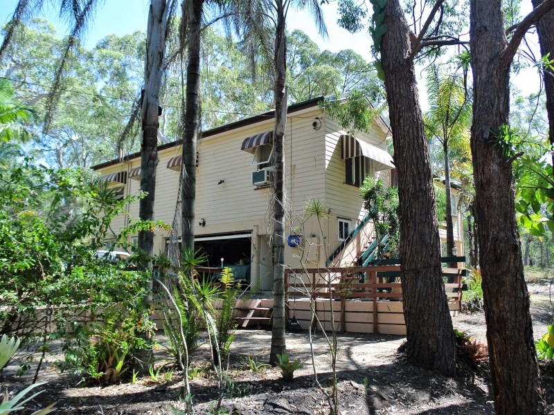 11 Noondoo Street, Macleay Island QLD 4184