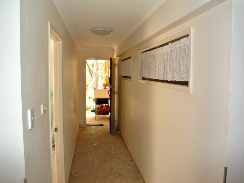 11 Noondoo Street, Macleay Island QLD 4184