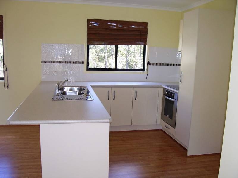 13 Alkira Street, Macleay Island QLD 4184