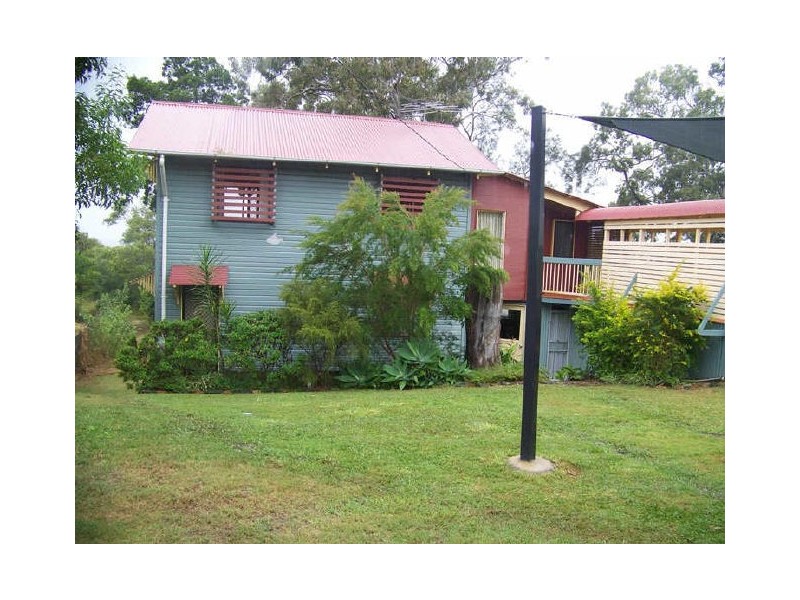 35 Jan St, Macleay Island QLD 4184
