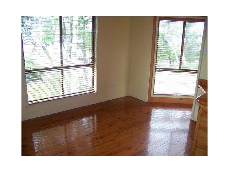 35 Jan St, Macleay Island QLD 4184