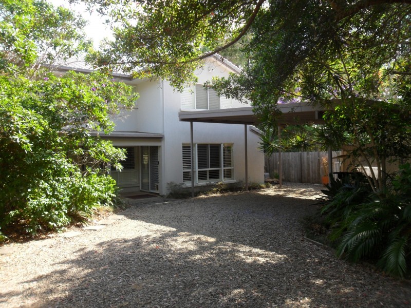 18 The Esplanade, Karragarra Island QLD 4184