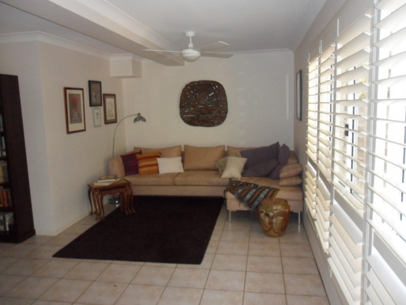 18 The Esplanade, Karragarra Island QLD 4184
