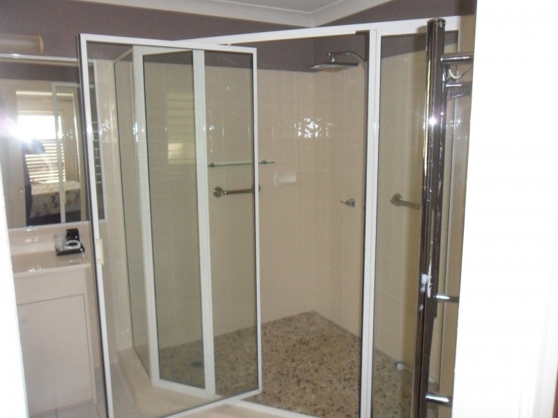 18 The Esplanade, Karragarra Island QLD 4184