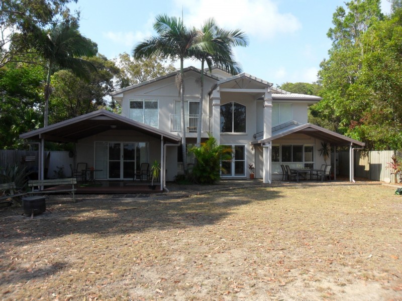 18 The Esplanade, Karragarra Island QLD 4184