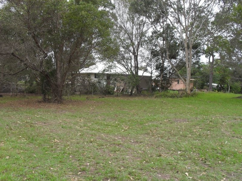 69 Scotts Road, Macleay Island QLD 4184