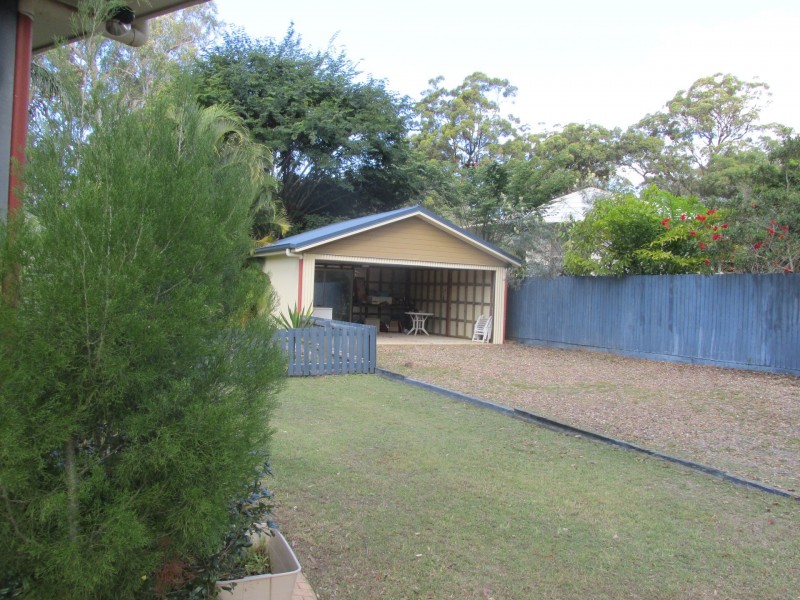 34 President Terrace, Macleay Island QLD 4184