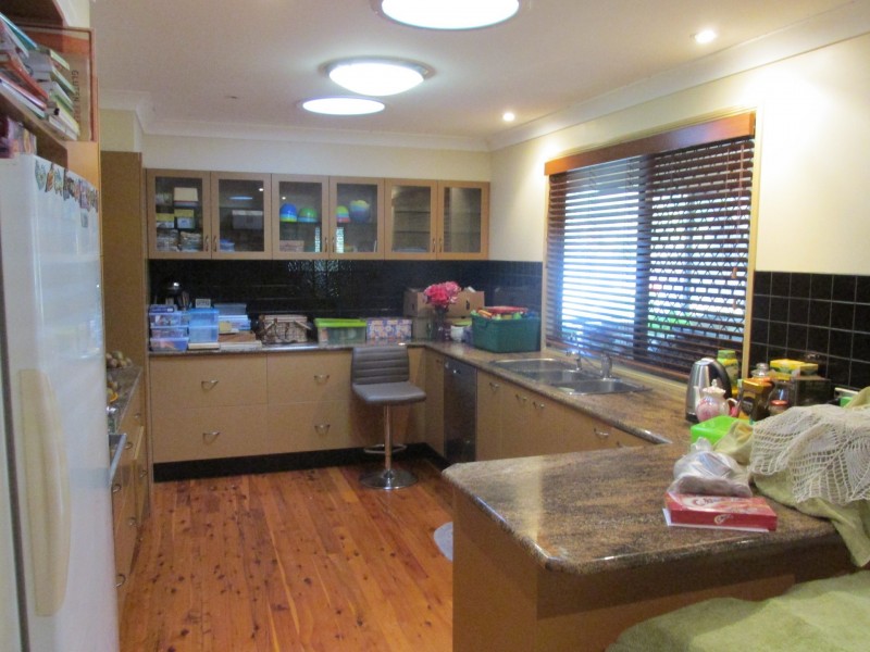 34 President Terrace, Macleay Island QLD 4184