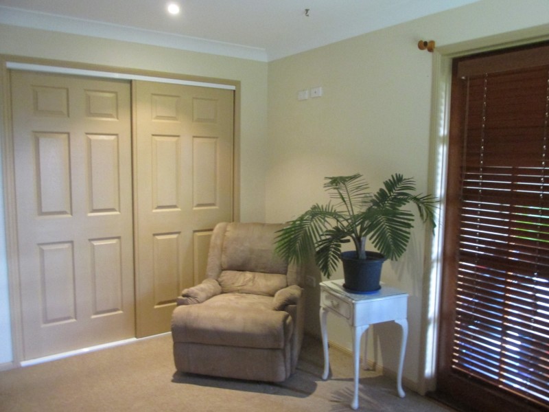 34 President Terrace, Macleay Island QLD 4184