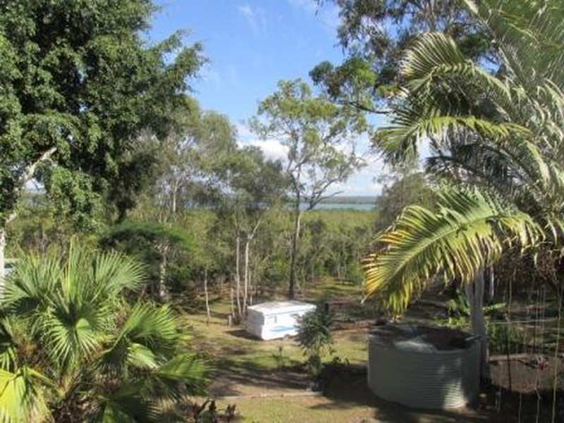 11 Piccaninny Street, Macleay Island QLD 4184