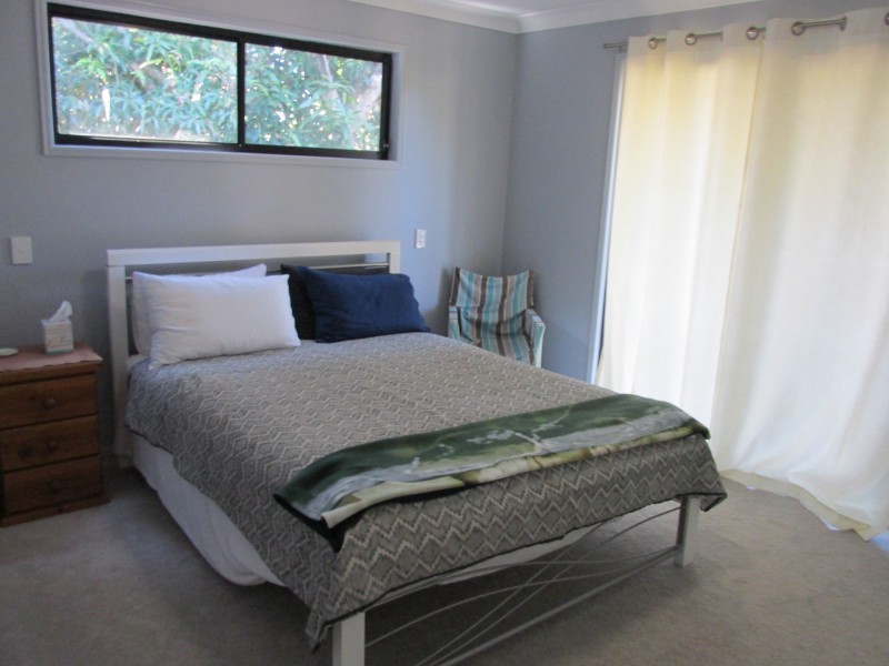 15 Alexander Street, Macleay Island QLD 4184