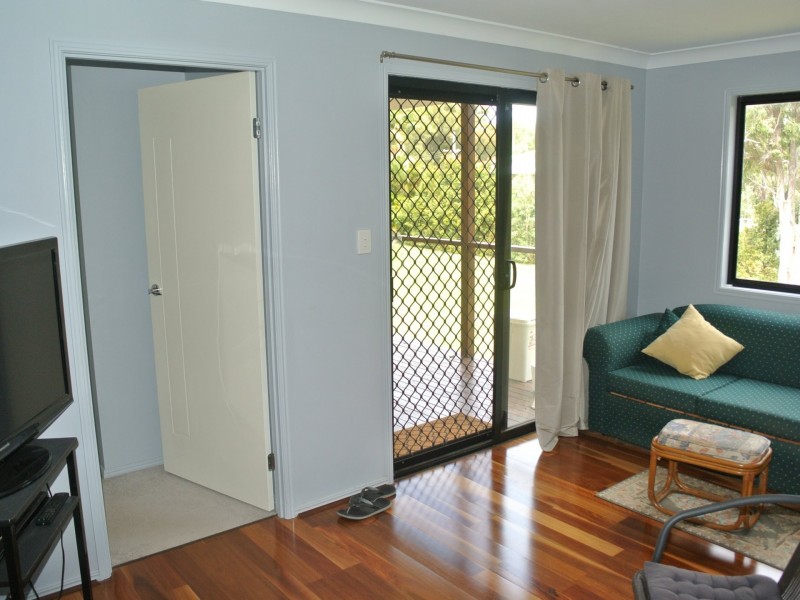 15 Alexander Street, Macleay Island QLD 4184