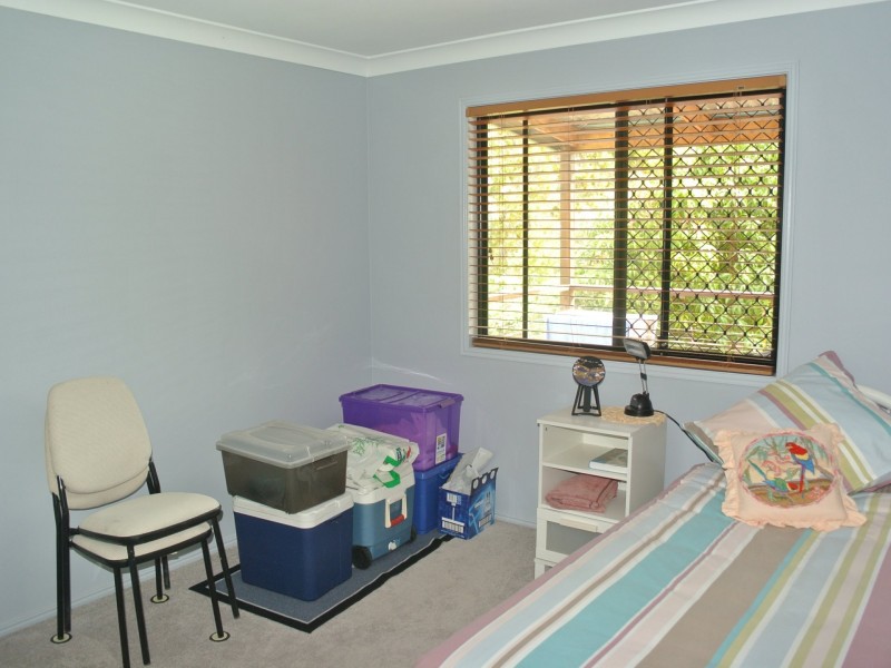 15 Alexander Street, Macleay Island QLD 4184
