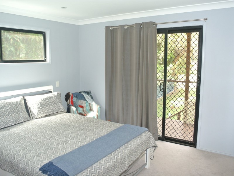 15 Alexander Street, Macleay Island QLD 4184