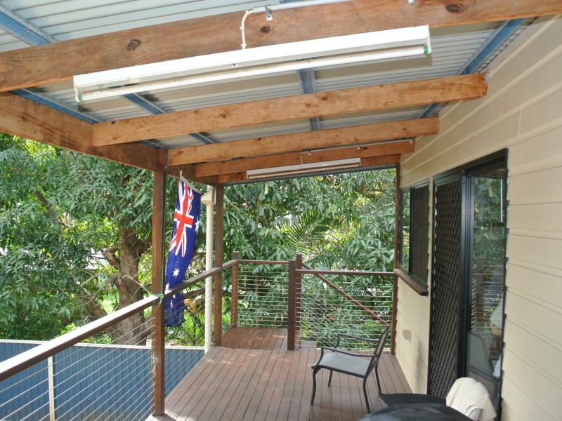 15 Alexander Street, Macleay Island QLD 4184