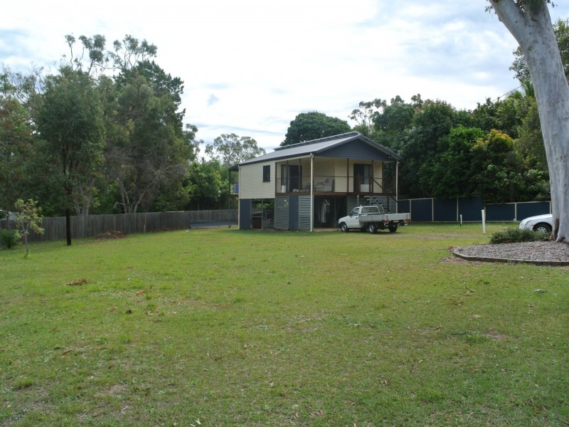 15 Alexander Street, Macleay Island QLD 4184