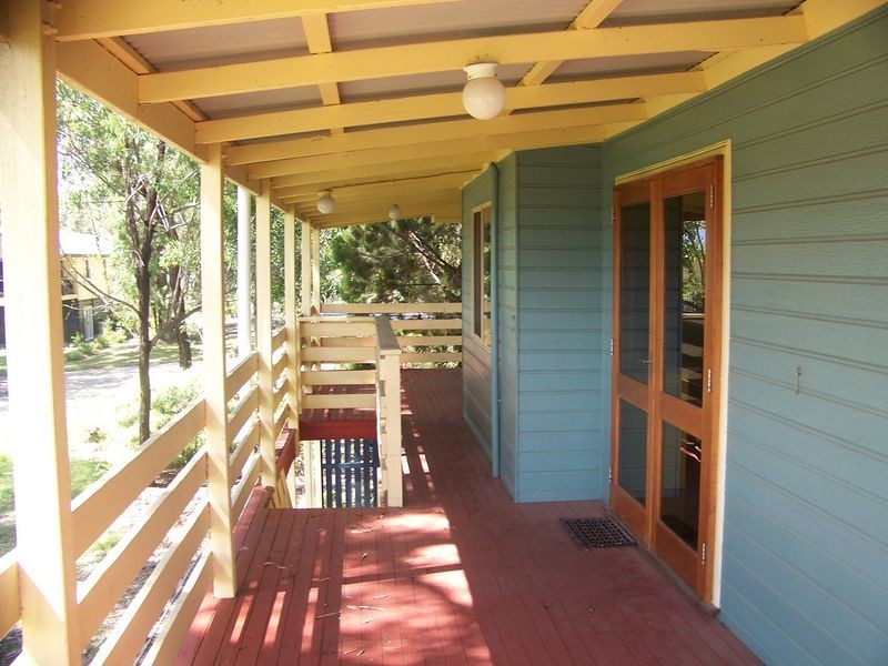 19 Dalpura, Macleay Island QLD 4184