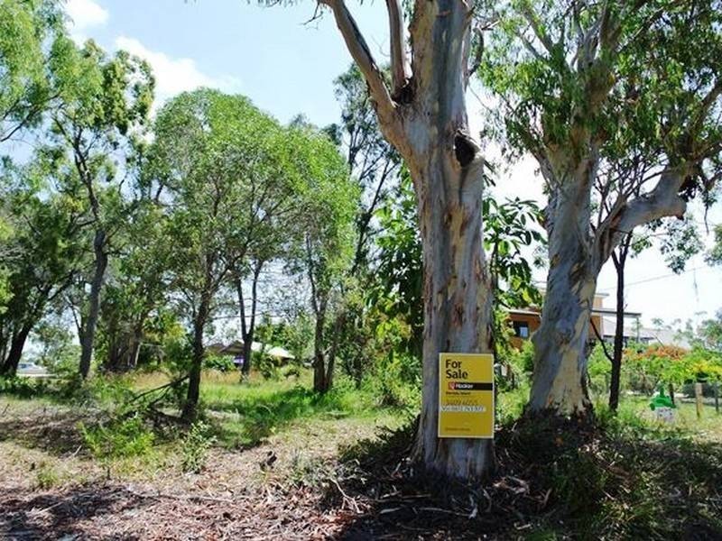 27 Timothy Street, Macleay Island QLD 4184