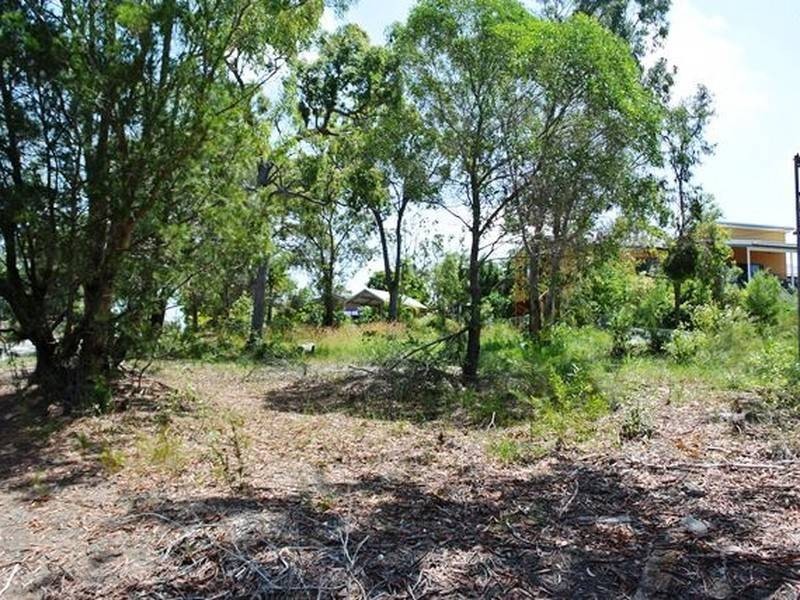 27 Timothy Street, Macleay Island QLD 4184