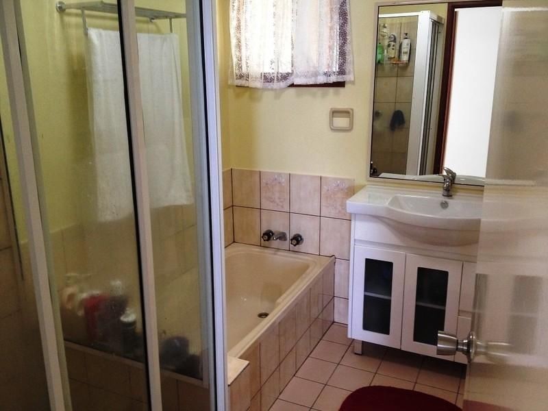 19 Coast Road, Macleay Island QLD 4184