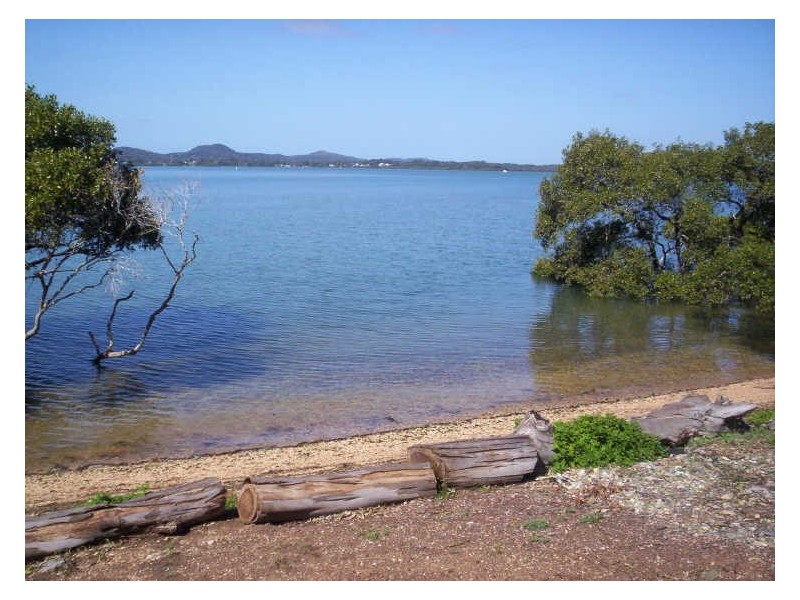 40 Resthaven Drive, Lamb Island QLD 4184