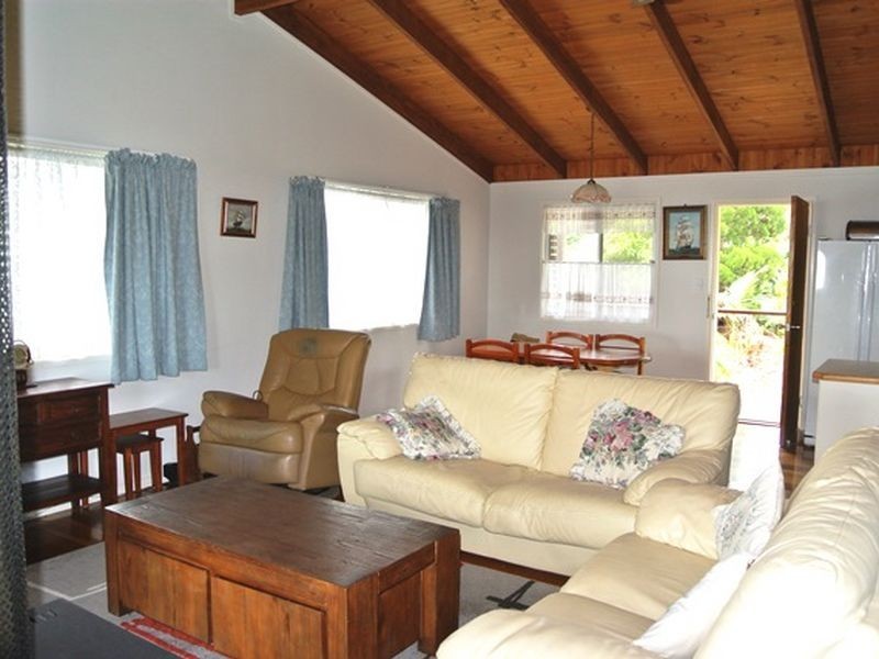 87 Coondooroopa Drive, Macleay Island QLD 4184