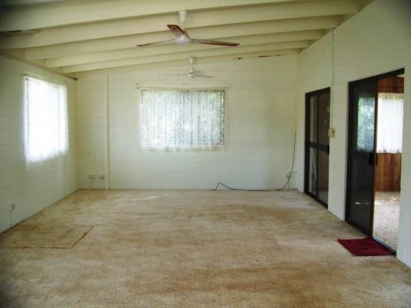 2-4 Shelly Crescent, Lamb Island QLD 4184