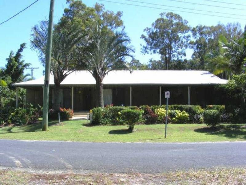 25 Benowa Street, Macleay Island QLD 4184