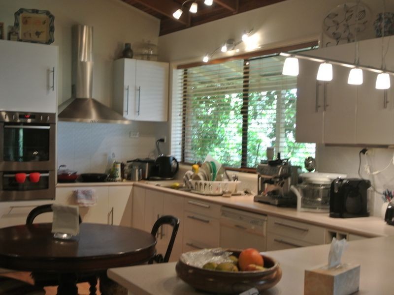 25 Benowa Street, Macleay Island QLD 4184