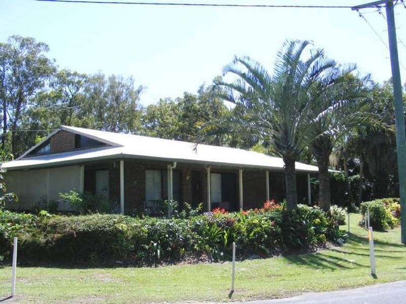 25 Benowa Street, Macleay Island QLD 4184
