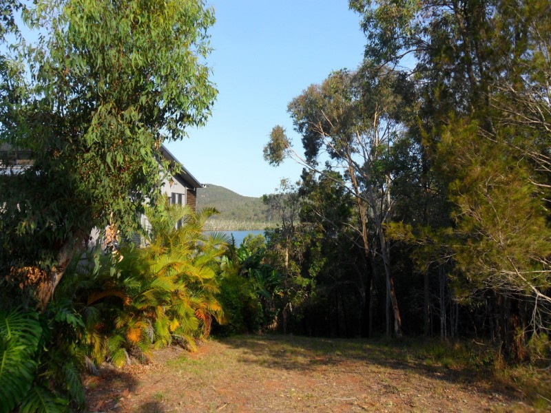 127 Wahine Drive, Russell Island QLD 4184