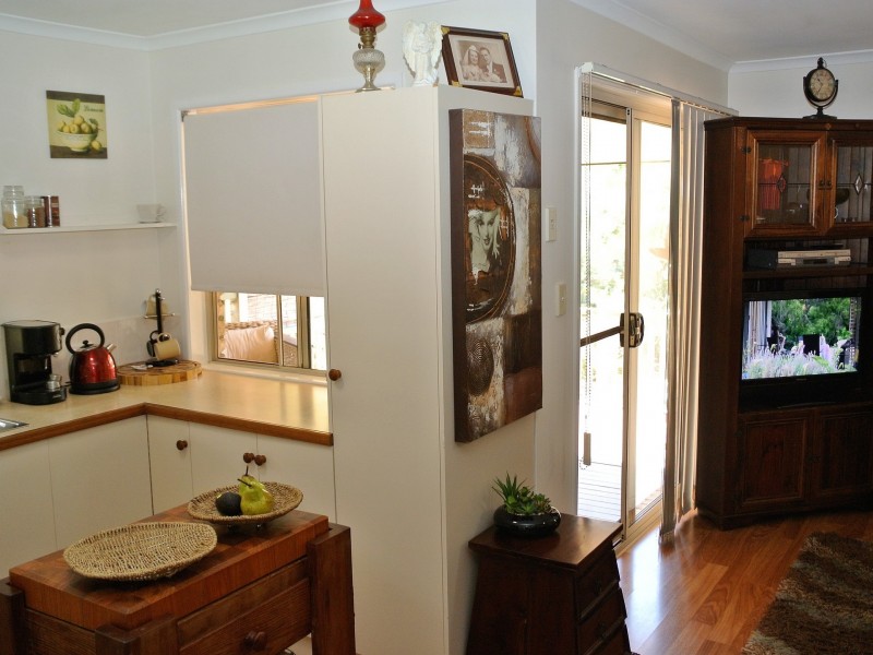 4 Cathy Street, Macleay Island QLD 4184