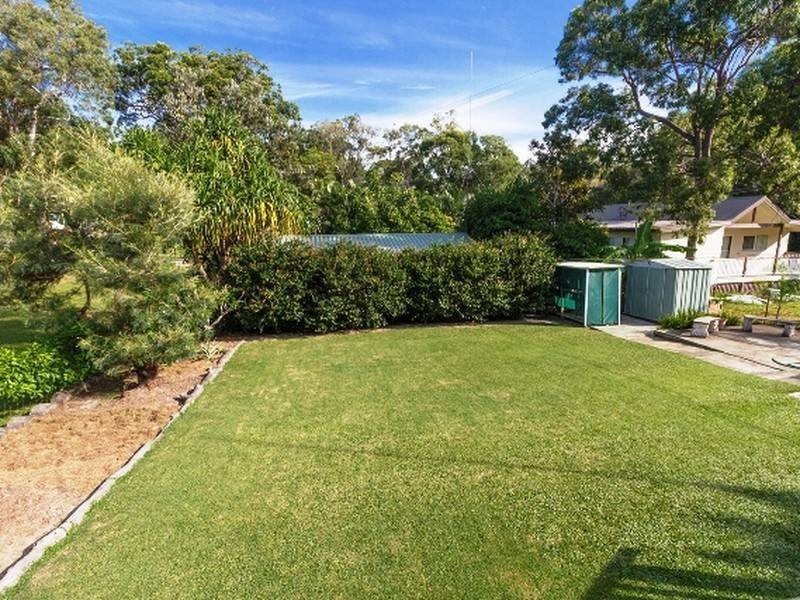 4 Cathy Street, Macleay Island QLD 4184