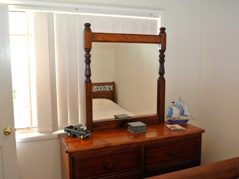 4 Cathy Street, Macleay Island QLD 4184