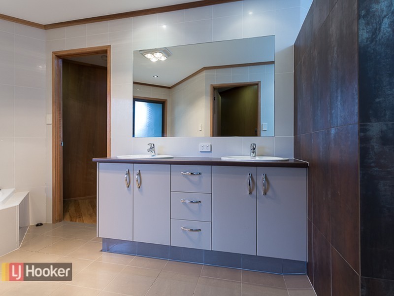 85 Coondooroopa Drive, Macleay Island QLD 4184