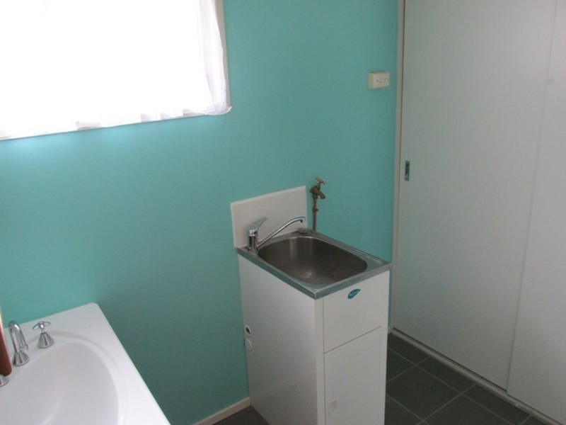 69 Eastbourne Terrace, Macleay Island QLD 4184
