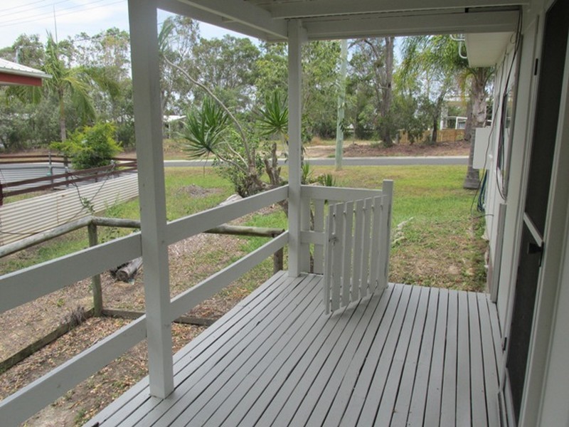 69 Eastbourne Terrace, Macleay Island QLD 4184