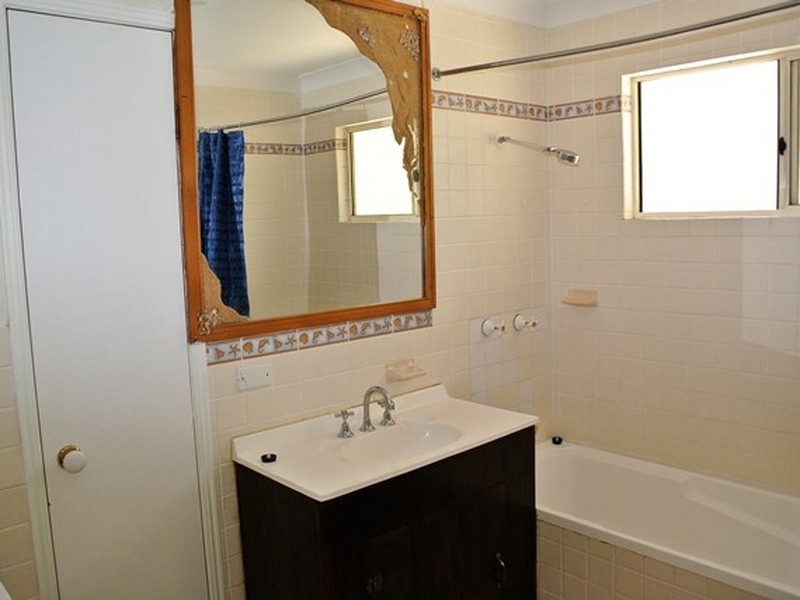 10-12 Scotts Road, Macleay Island QLD 4184