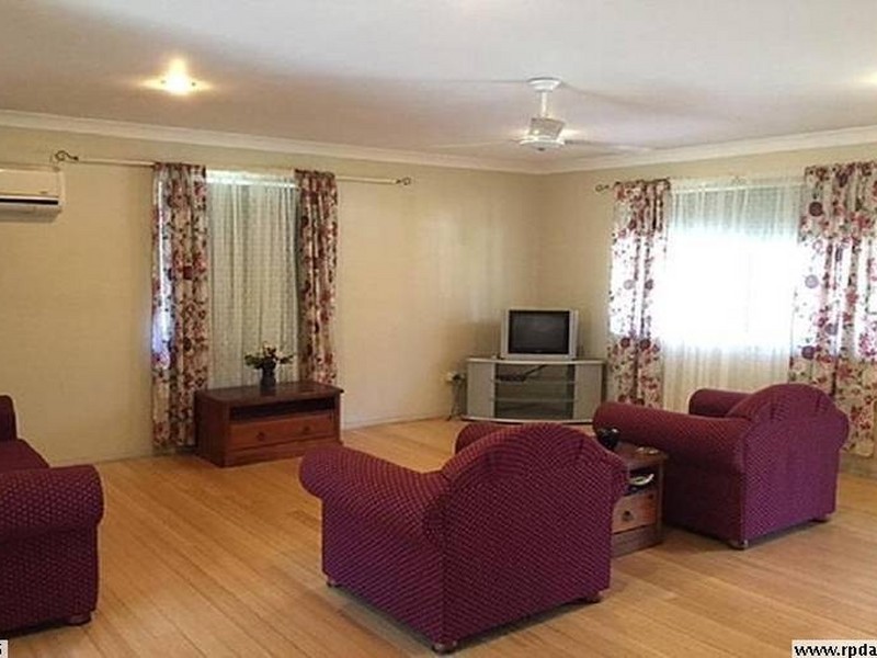 43 Centre Road, Russell Island QLD 4184