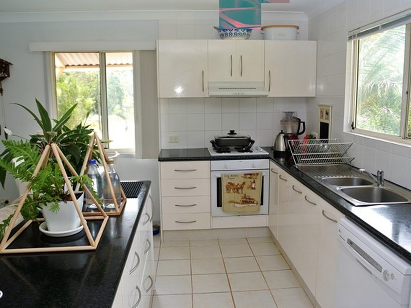 5-9 Barry Street, Macleay Island QLD 4184
