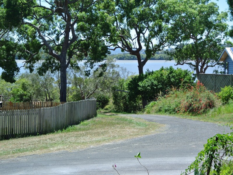 28 Jan Street, Macleay Island QLD 4184