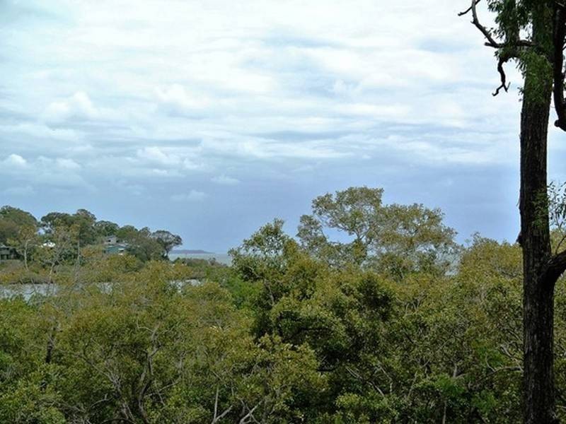 13-15 Beelong Street, Macleay Island QLD 4184